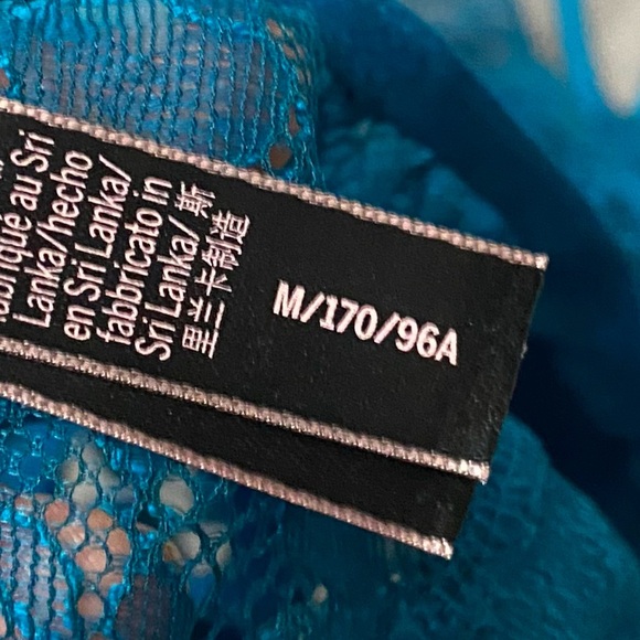 New! Victoria’s Secret Very Sexy Blue Lace Triangle Shine Strap Teddy 4302 - Picture 7 of 10